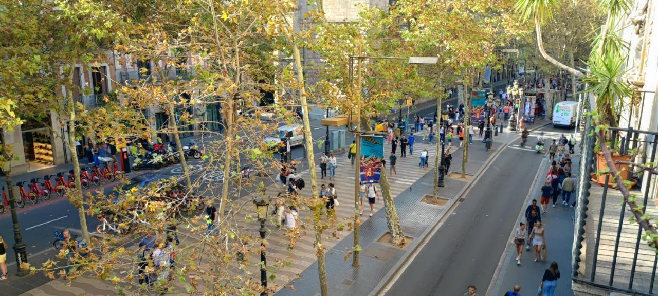 Hostal Parisien Las Ramblas Barcelona Exterior photo